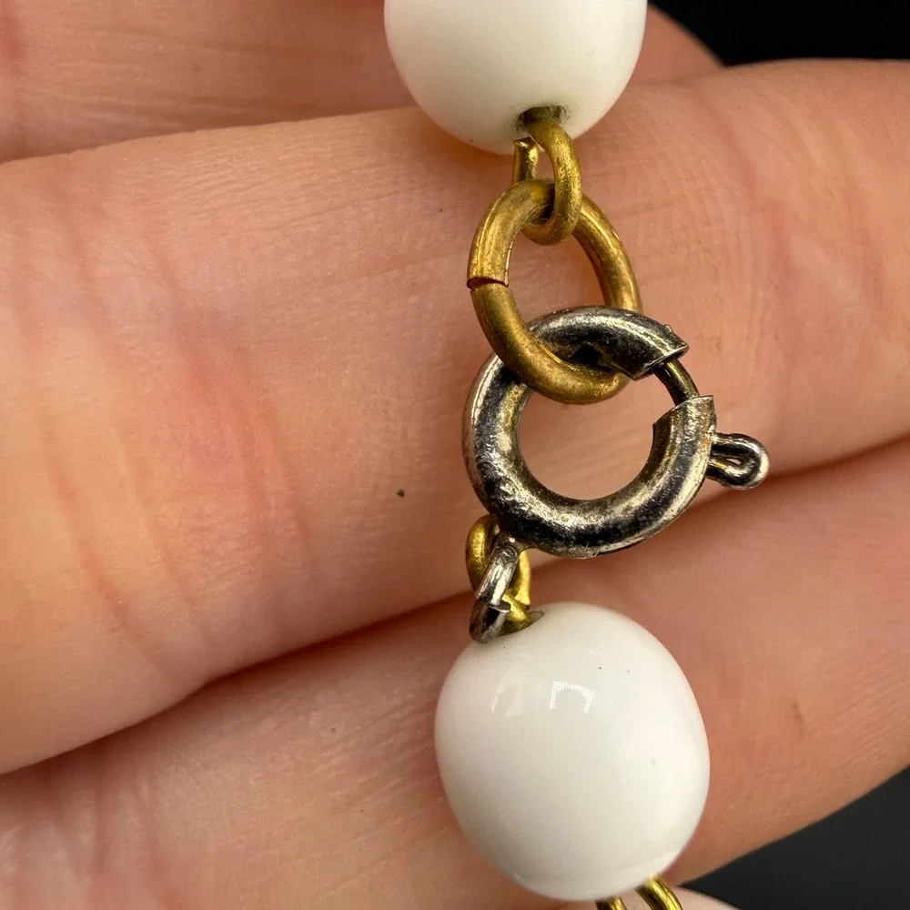 Vintage Glass Beaded Necklace Graduated Oval White Milk Strand 23 Inch